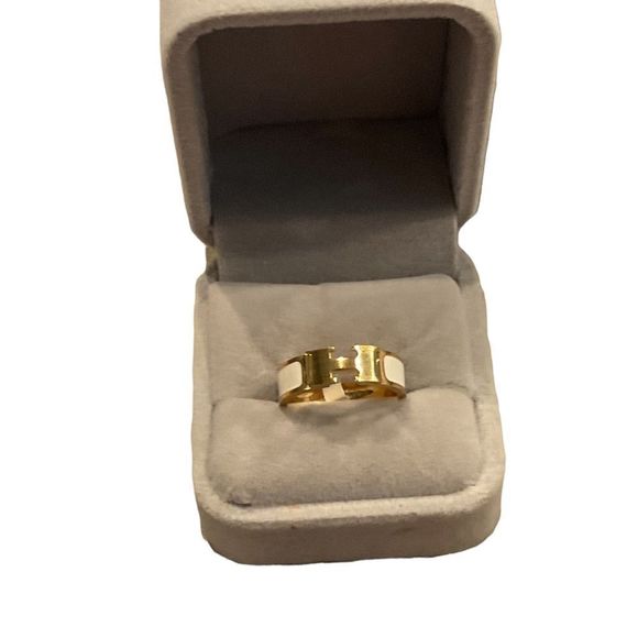 New “H” Harmony & Happiness Titanium Steele Buckle Gold & White Fashion Ring - Picture 4 of 7